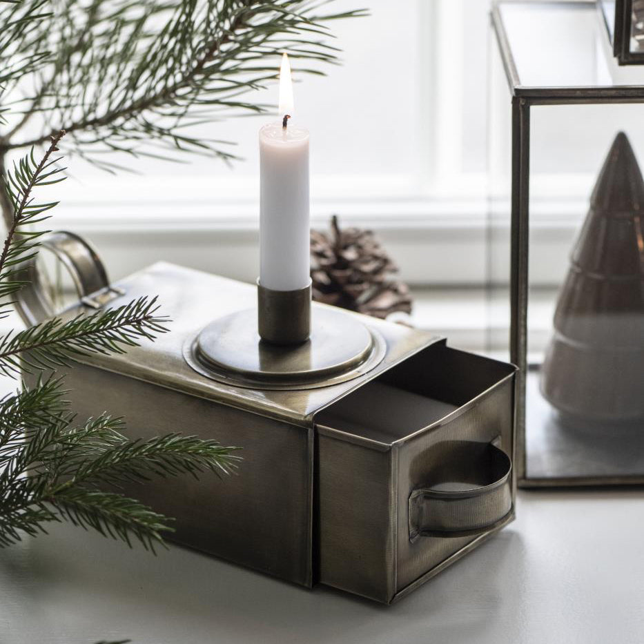 Ljusstake, Låda mässing