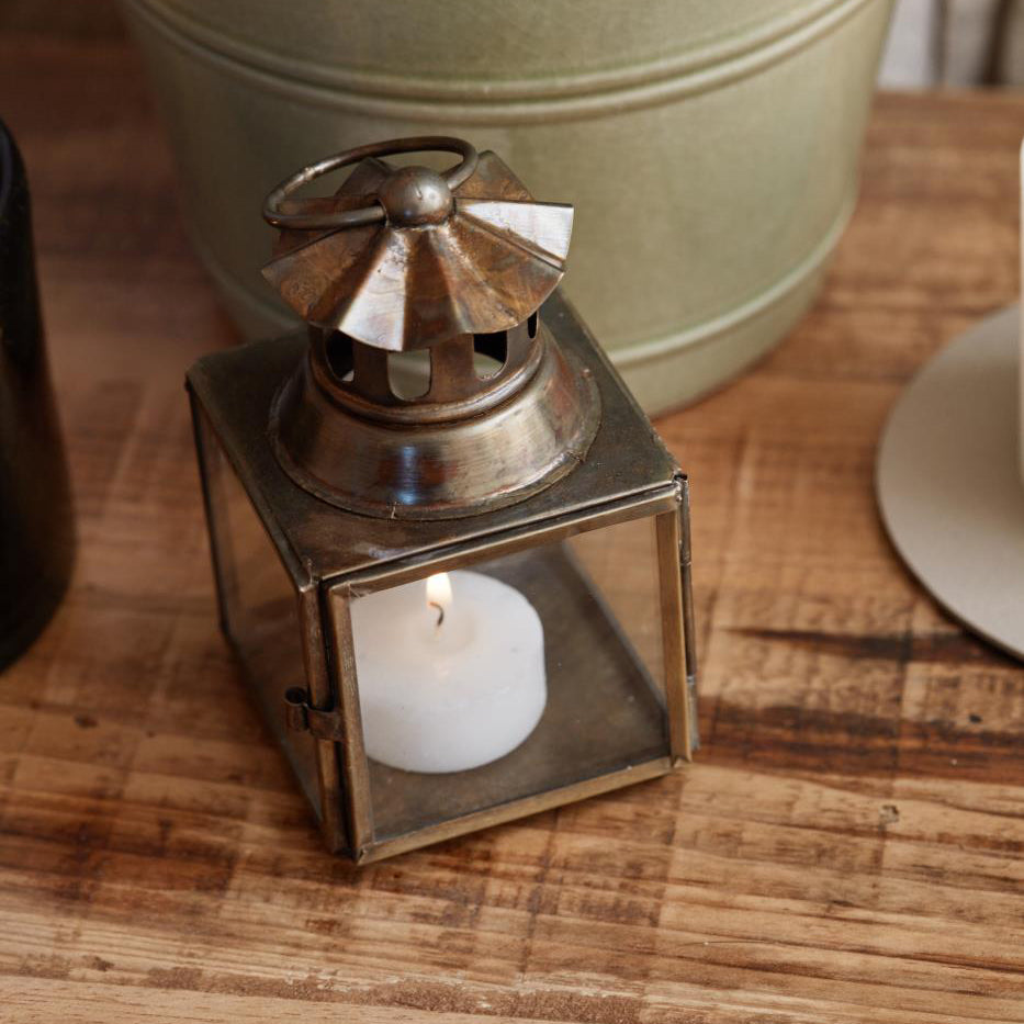 Lykta, mässing skorsten