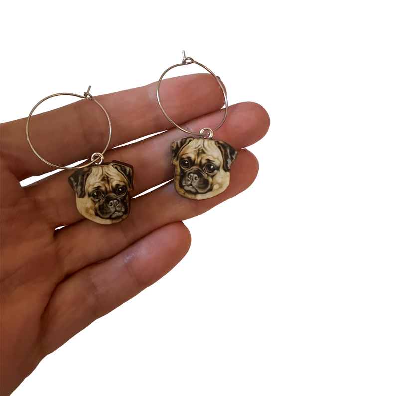 Örhängen med mopsar.