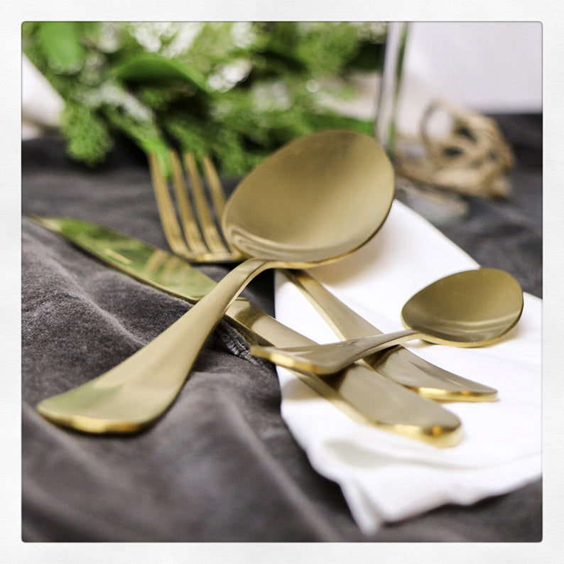 bestick mässingsfärg