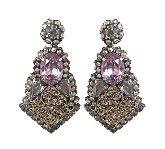 Stora öränge med glaskristaller