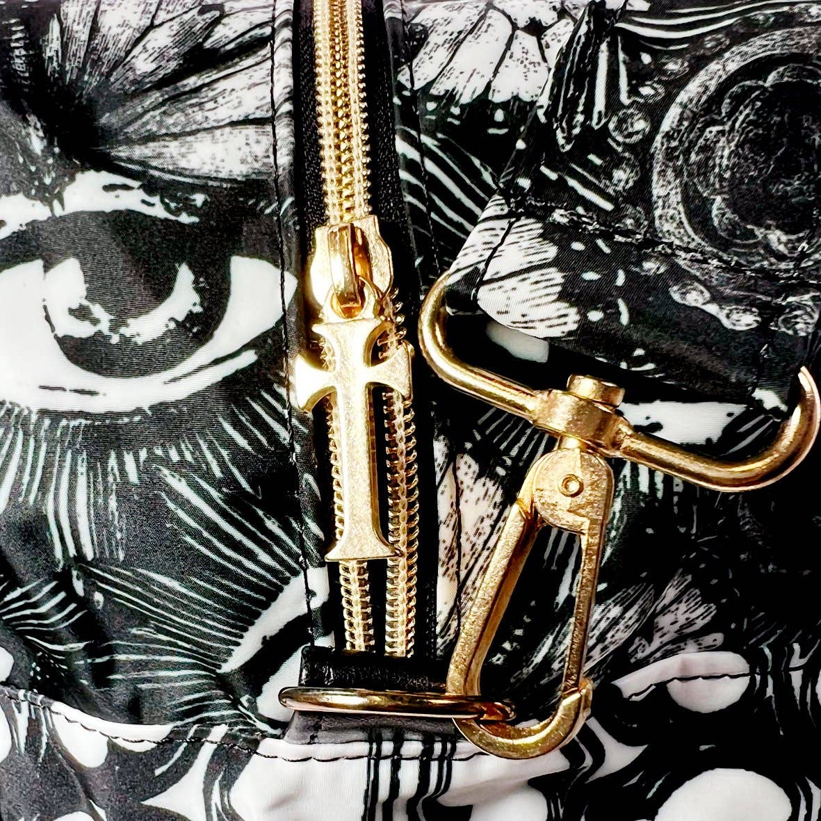 Väska stor svart/vit